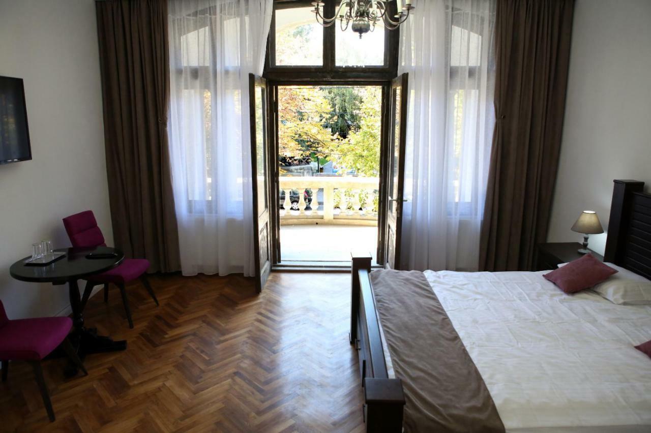 Aleea Teilor Otel Campulung Dış mekan fotoğraf